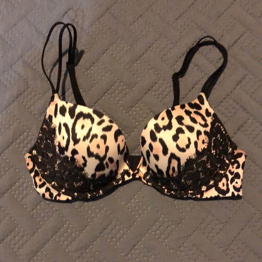 Victoria’s Secret Very Sexy Push Up bra